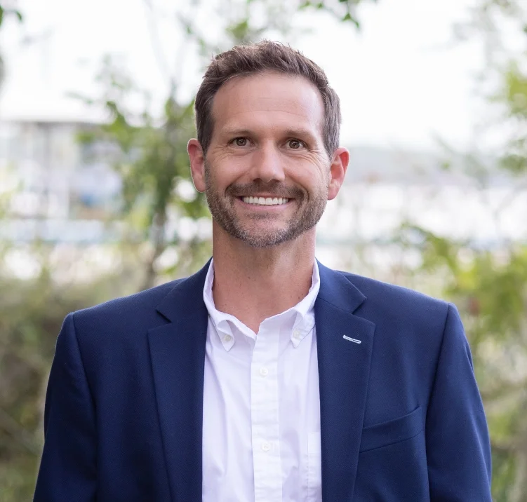Dr. Derek Hoffman